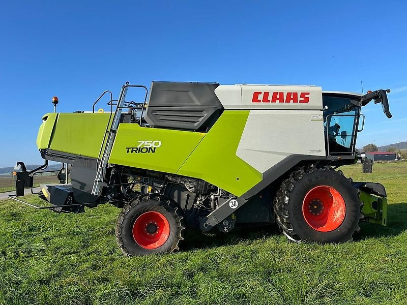 Combine harvester CLAAS Trion 750: picture 15 Combine harvester CLAAS Trion 750: picture 15