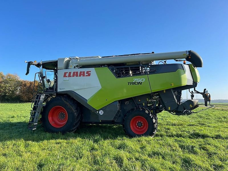 Combine harvester CLAAS Trion 750: picture 19 Combine harvester CLAAS Trion 750: picture 19