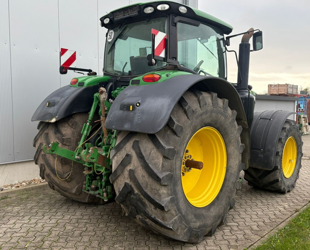 John Deere 6195R - Farm tractor: picture 5 John Deere 6195R - Farm tractor: picture 5