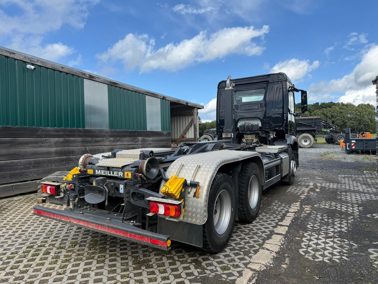 Mercedes-Benz Arocs 5 2648 Meiller Hakenlift 21-60 neuwertig - Hook lift truck: picture 3 Mercedes-Benz Arocs 5 2648 Meiller Hakenlift 21-60 neuwertig - Hook lift truck: picture 3