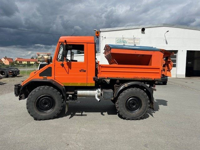 Mercedes-Benz Unimog 418/10 Winterdienst2000 - Tipper: picture 2 Mercedes-Benz Unimog 418/10 Winterdienst2000 - Tipper: picture 2
