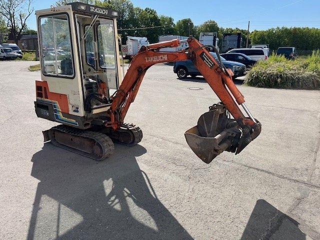 Mini excavator Takeuchi T B 15 A: picture 14