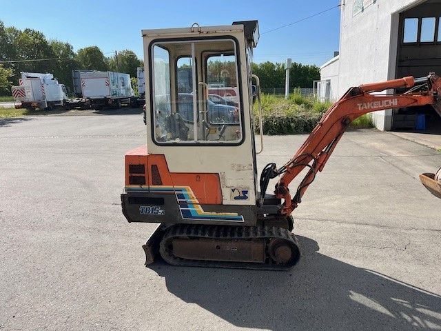 Mini excavator Takeuchi T B 15 A: picture 11