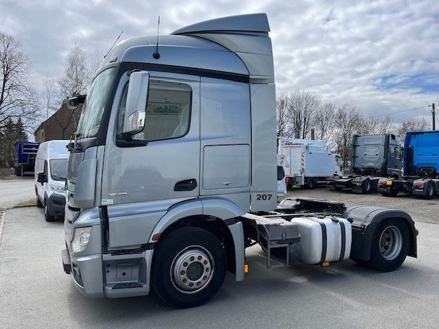 Tractor unit Mercedes-Benz Actros 4  MB 1943  SZM  Gefahrgutvorbereitung: picture 8 Tractor unit Mercedes-Benz Actros 4  MB 1943  SZM  Gefahrgutvorbereitung: picture 8