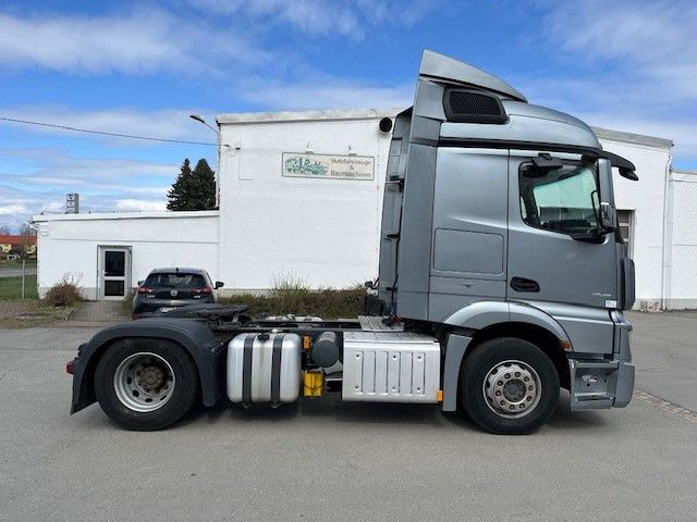 Tractor unit Mercedes-Benz Actros 4  MB 1943  SZM  Gefahrgutvorbereitung: picture 6 Tractor unit Mercedes-Benz Actros 4  MB 1943  SZM  Gefahrgutvorbereitung: picture 6