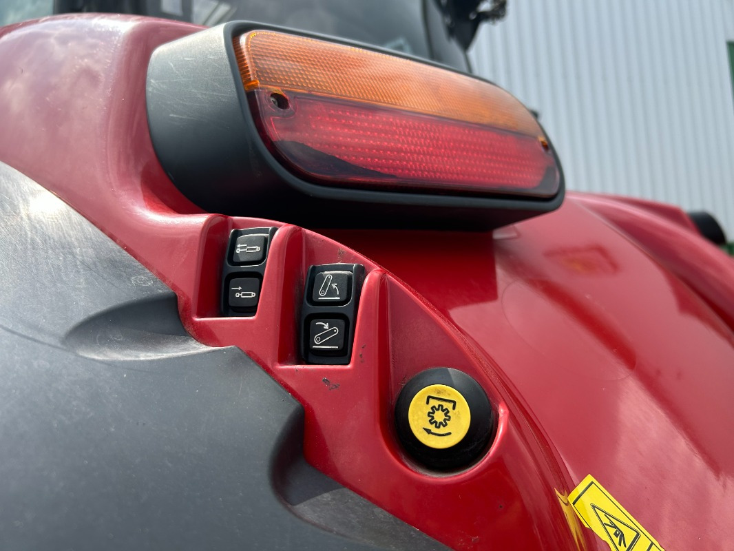 Case S00002147 - Farm tractor: picture 3 Case S00002147 - Farm tractor: picture 3