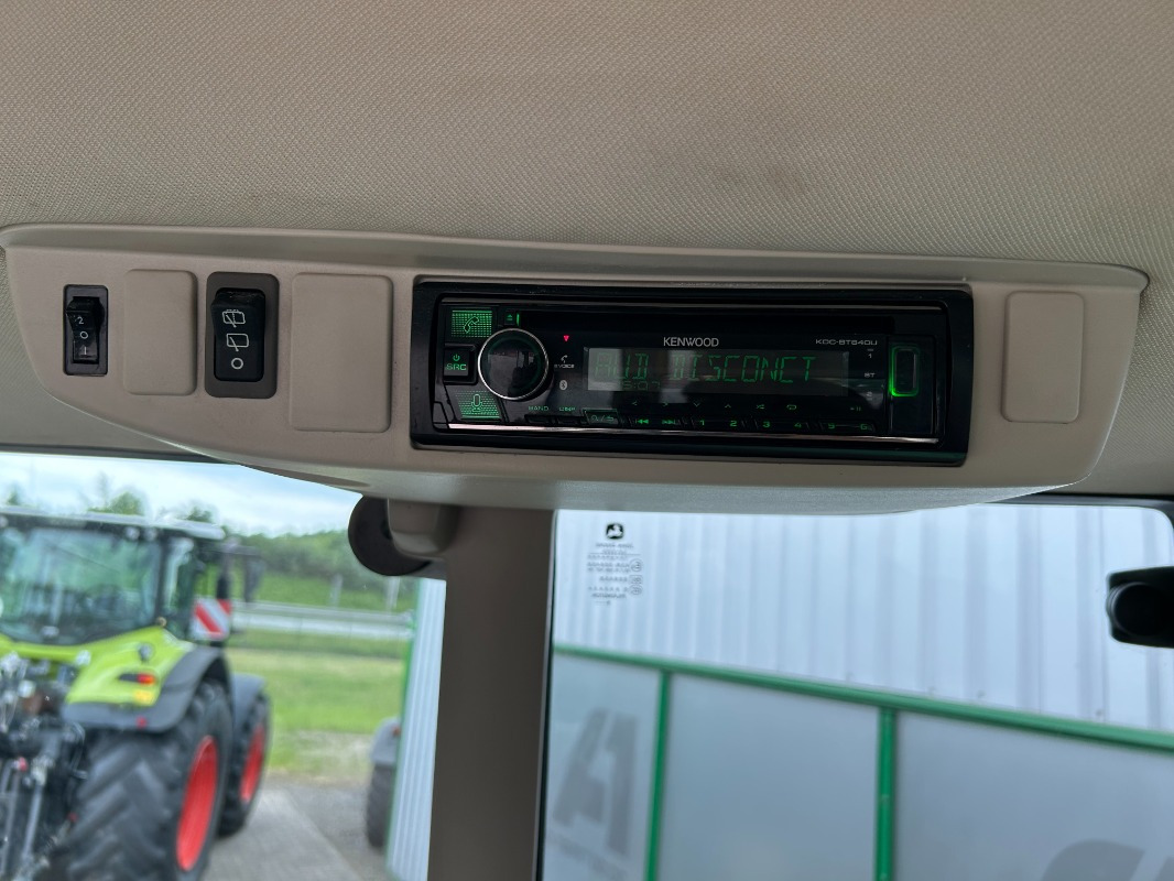 John Deere 6155M - Farm tractor: picture 4 John Deere 6155M - Farm tractor: picture 4