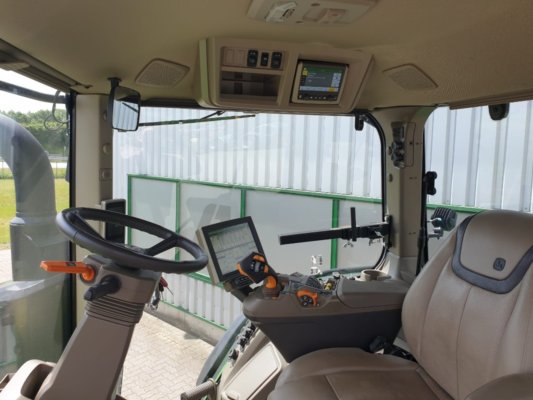 John Deere 7R 330 **MIETRÜCKLÄUFER** - Farm tractor: picture 4 John Deere 7R 330 **MIETRÜCKLÄUFER** - Farm tractor: picture 4