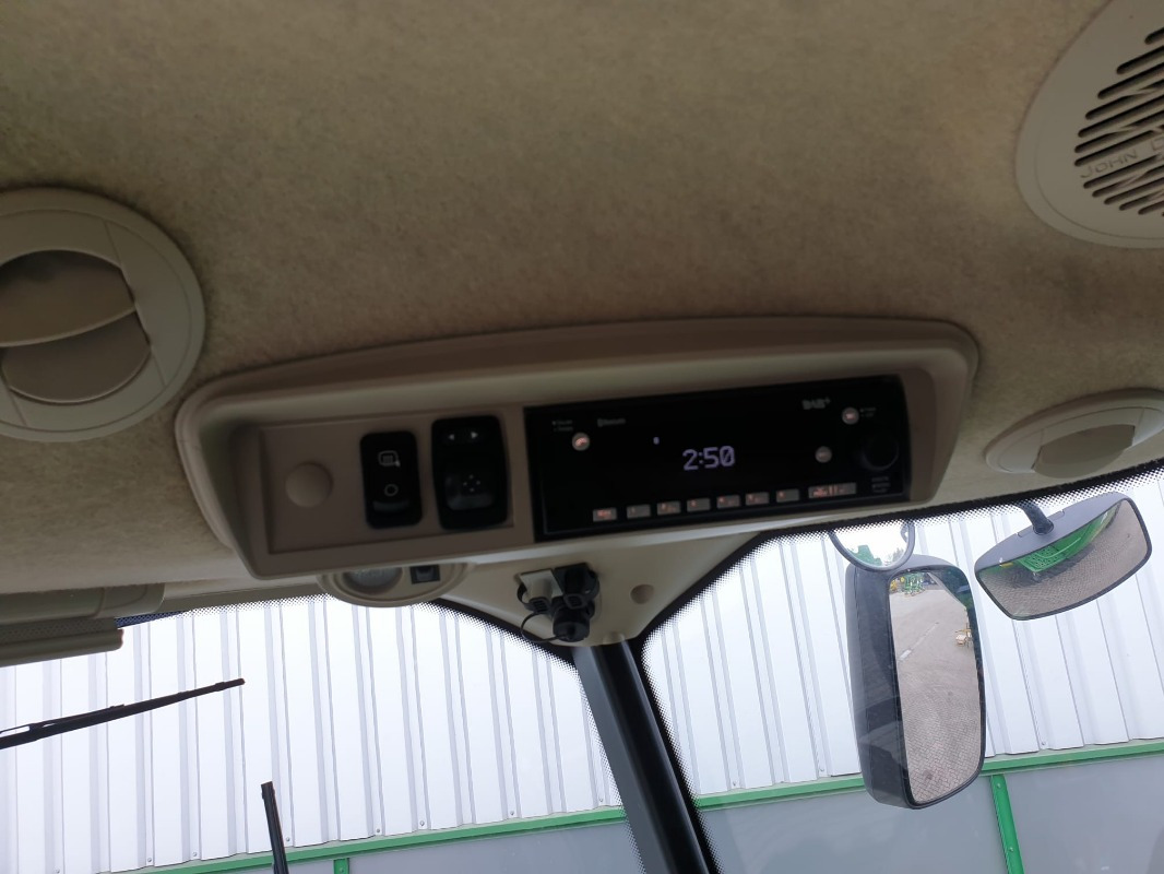 John Deere S770 - Combine harvester: picture 4 John Deere S770 - Combine harvester: picture 4