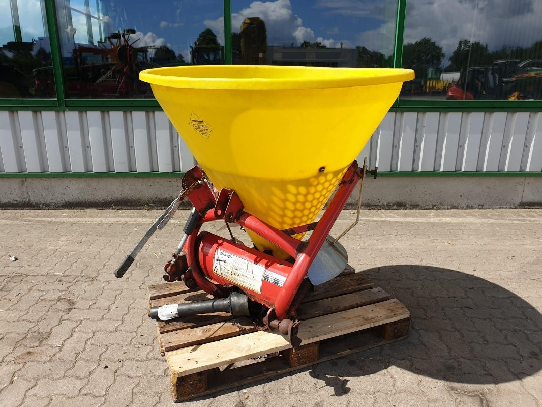 Saphir PLS 500/2013 - Sand/ Salt spreader: picture 1 Saphir PLS 500/2013 - Sand/ Salt spreader: picture 1