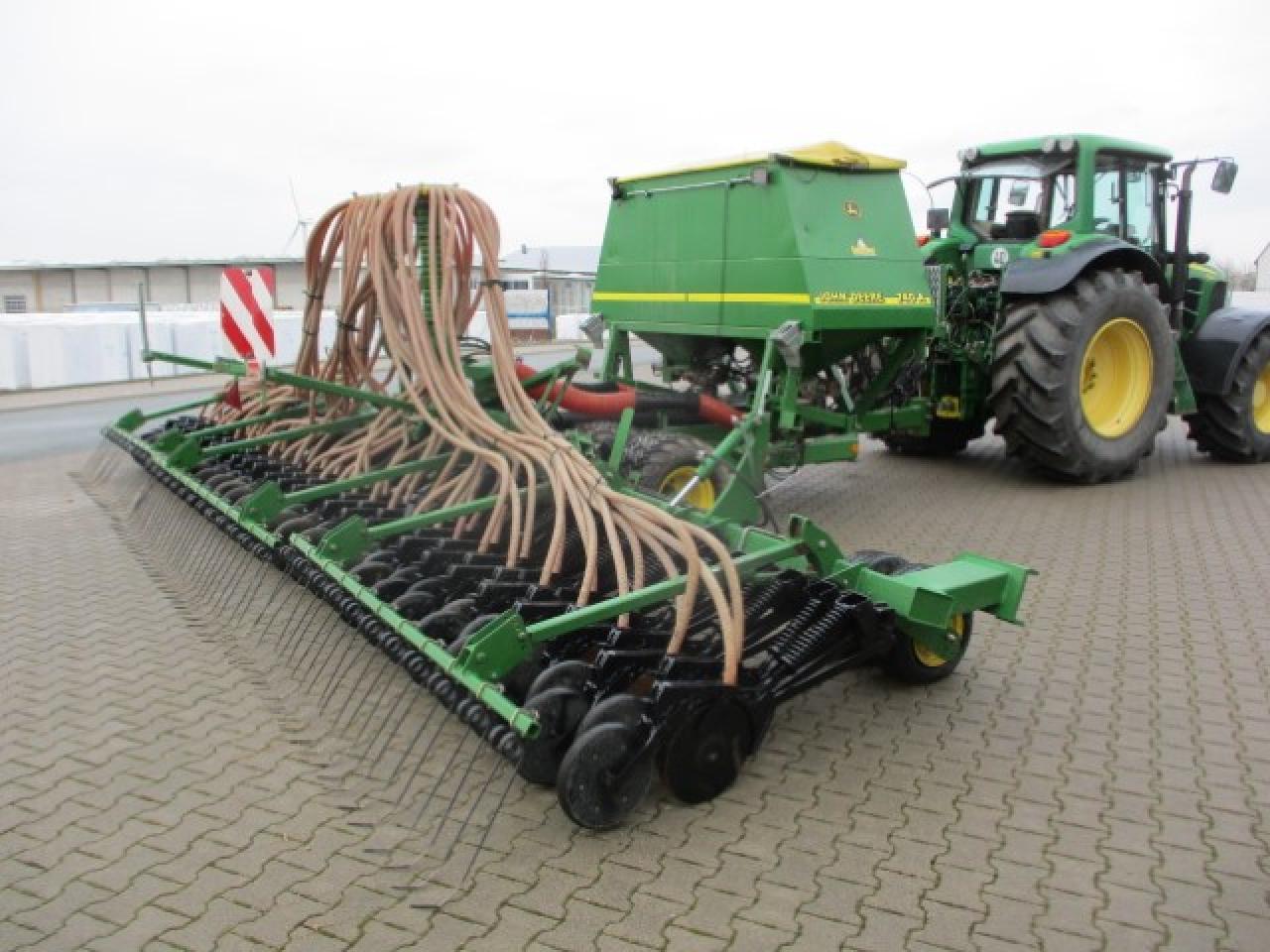 Seed drill John Deere 740 A Isobus: picture 16