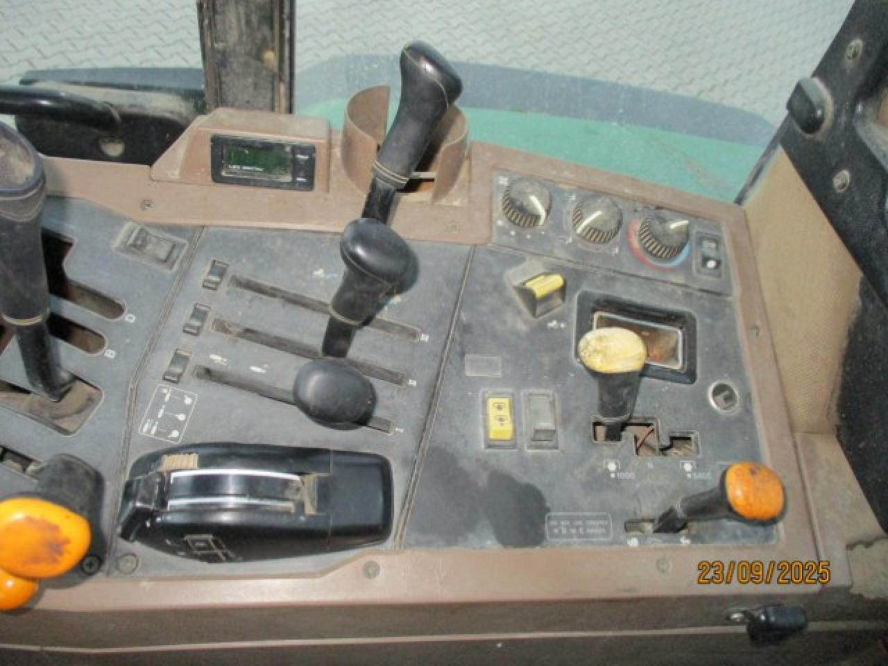 Farm tractor John Deere 7710 TLS  Krichgang: picture 10