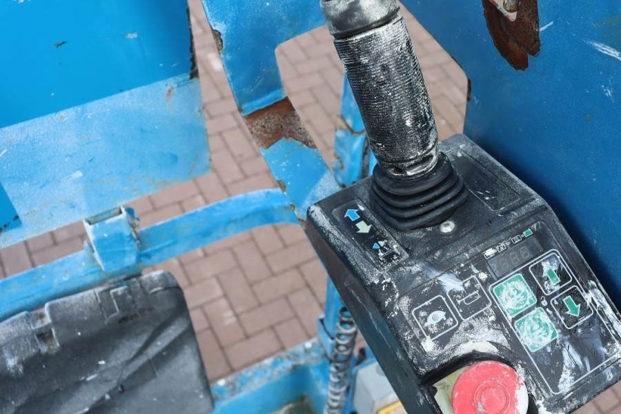 Scissor lift Genie GS2632 Electric, 10m Working Height, Non Marking T: picture 6