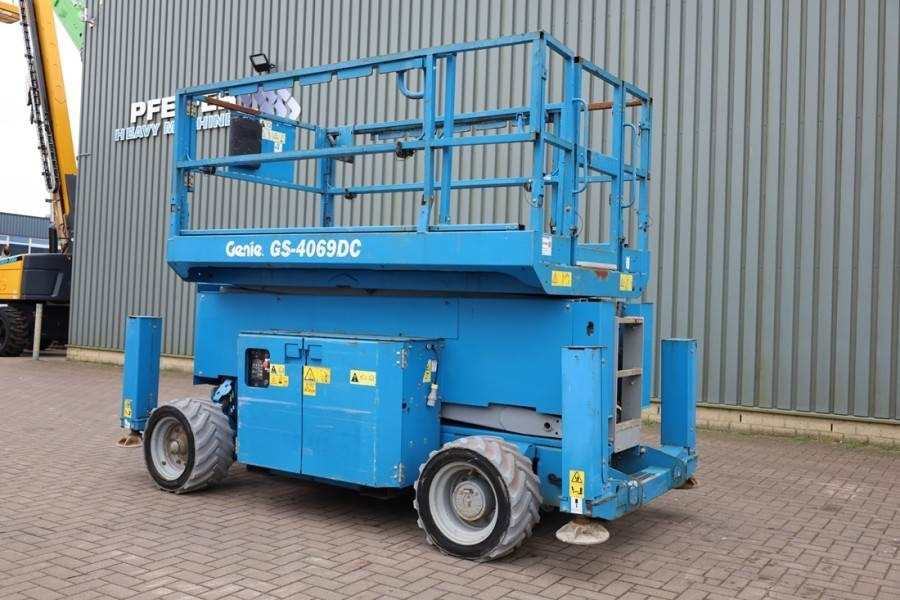 Scissor lift Genie GS4069 Electric, 14m Working Height, 363kg Capacit: picture 8 Scissor lift Genie GS4069 Electric, 14m Working Height, 363kg Capacit: picture 8