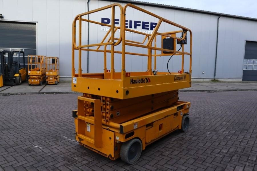 Haulotte Compact 10 Electric, 10m Working Height, 450kg Cap - Scissor lift: picture 2 Haulotte Compact 10 Electric, 10m Working Height, 450kg Cap - Scissor lift: picture 2