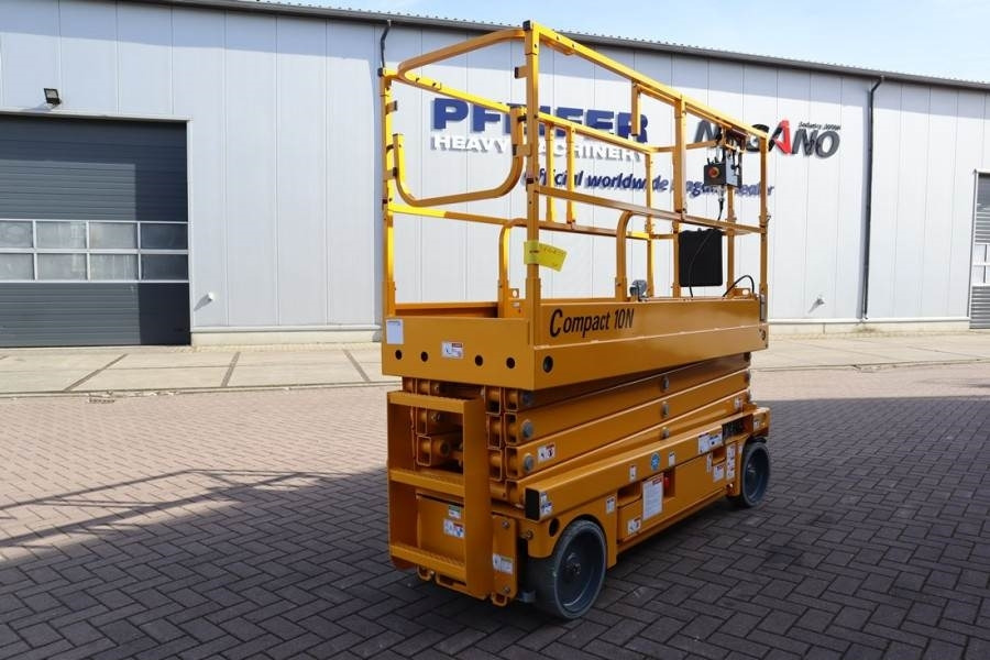 Haulotte Compact 10N Valid Iinspection, *Guarantee! 10m Wor  - Scissor lift: picture 2 Haulotte Compact 10N Valid Iinspection, *Guarantee! 10m Wor  - Scissor lift: picture 2