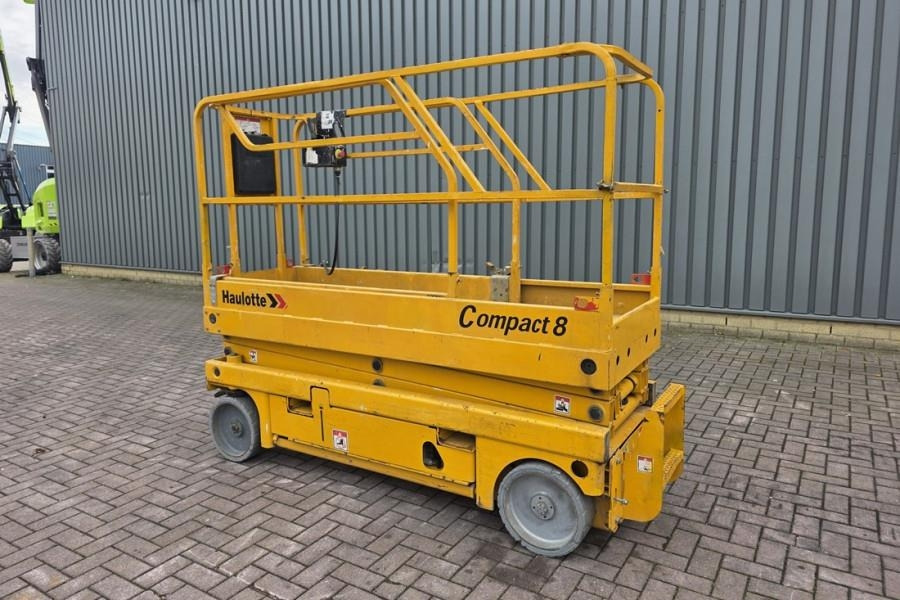 Scissor lift Haulotte Compact 8 Electric, 8.2m Working Height, 350kg Cap: picture 8 Scissor lift Haulotte Compact 8 Electric, 8.2m Working Height, 350kg Cap: picture 8