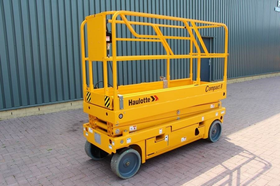 Haulotte Compact 8 Valid inspection, *Guarantee! Electric, - Scissor lift: picture 1 Haulotte Compact 8 Valid inspection, *Guarantee! Electric, - Scissor lift: picture 1