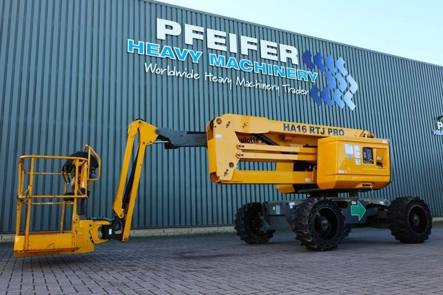 Haulotte HA16RTJ Pro Diesel, 4x4x4 Drive, 16 m Working Heig - Articulated boom: picture 1 Haulotte HA16RTJ Pro Diesel, 4x4x4 Drive, 16 m Working Heig - Articulated boom: picture 1