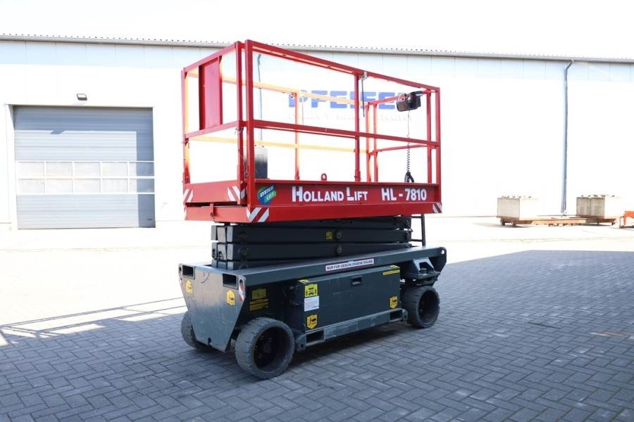 Holland Lift Ecostar HL-7810 Electric, 10m Working Height, 450k - Scissor lift: picture 2 Holland Lift Ecostar HL-7810 Electric, 10m Working Height, 450k - Scissor lift: picture 2