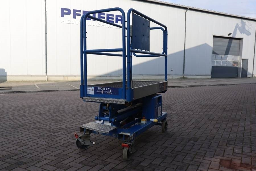 JLG Power Tower Electric, 5.10m Working Height, 250kg - Articulated boom: picture 2 JLG Power Tower Electric, 5.10m Working Height, 250kg - Articulated boom: picture 2