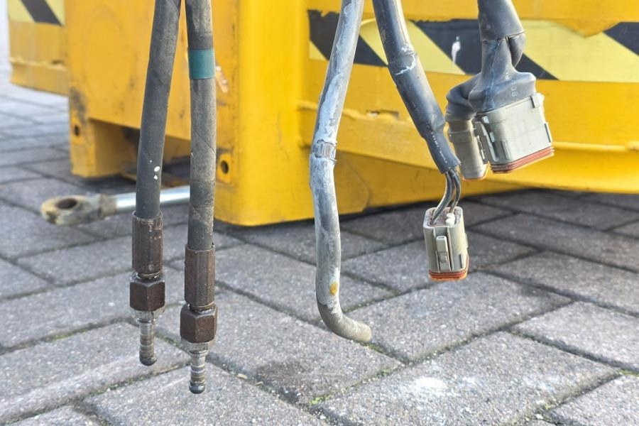 Articulated boom Manitou 150AETJ Compact As-Is, Electric, 15m Working Heigh: picture 11