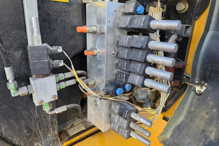 Articulated boom Manitou 150AETJ Compact As-Is, Electric, 15m Working Heigh: picture 14