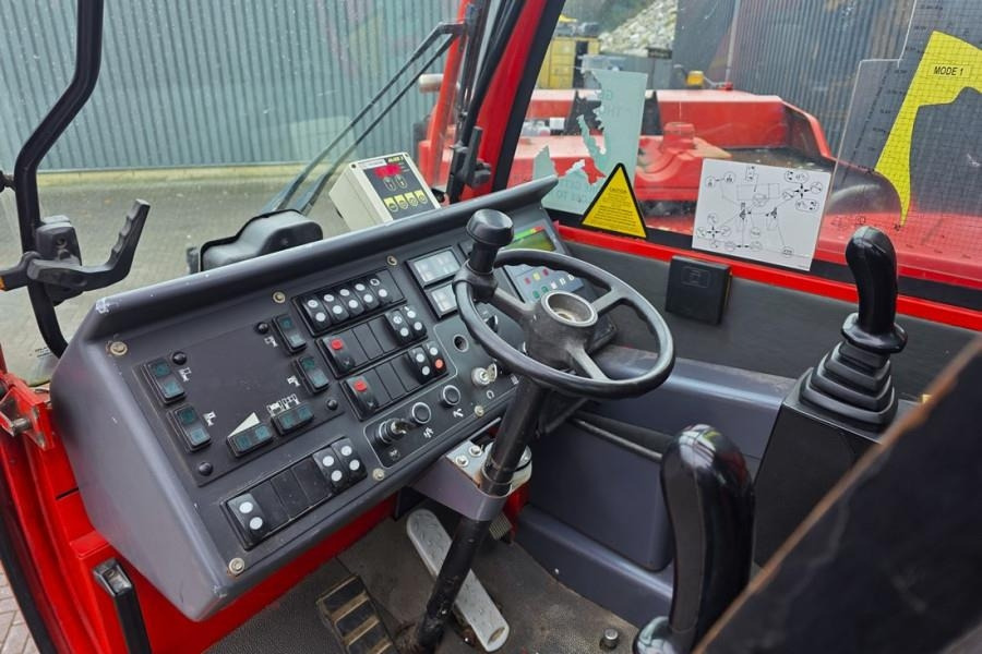 Terex AC35L Diesel, 4x4x4 Drive, 40t Capacity, 37.4m Mai - All terrain crane: picture 5 Terex AC35L Diesel, 4x4x4 Drive, 40t Capacity, 37.4m Mai - All terrain crane: picture 5