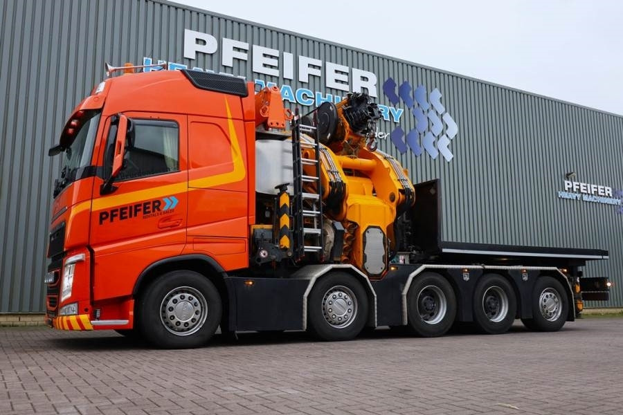 Volvo FH12 With Cormach 135tm Crane Volvo FH12 10x4 With - All terrain crane: picture 1 Volvo FH12 With Cormach 135tm Crane Volvo FH12 10x4 With - All terrain crane: picture 1