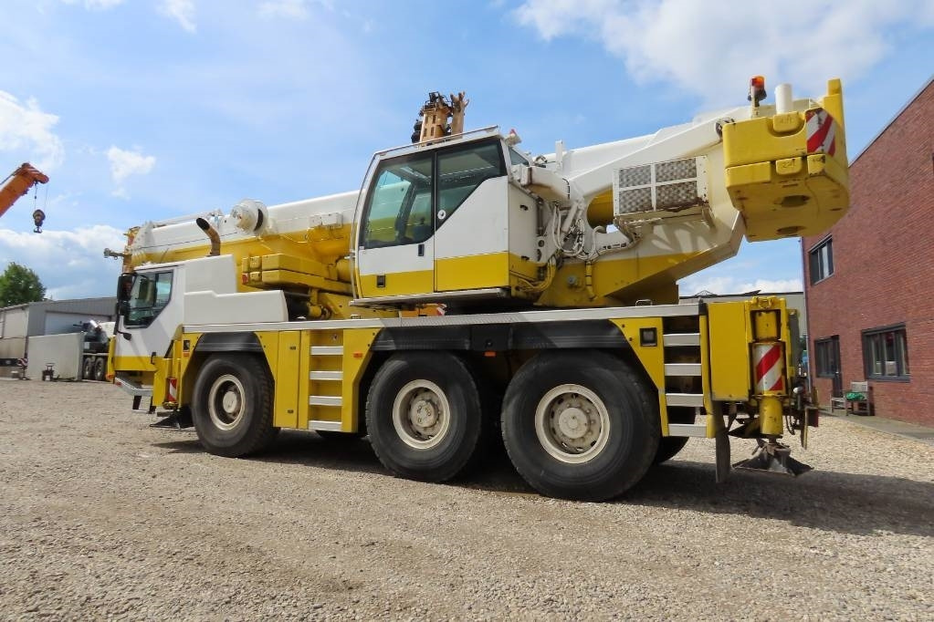 Liebherr LTM 1055-3.2 - All terrain crane: picture 4 Liebherr LTM 1055-3.2 - All terrain crane: picture 4