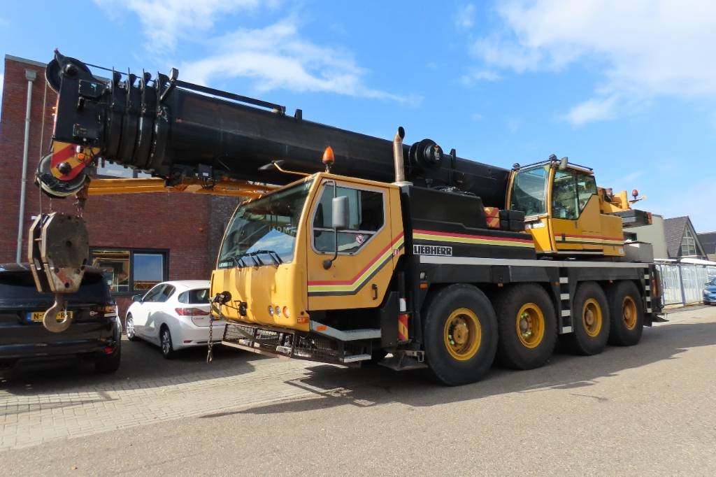 Liebherr LTM 1060-2 - All terrain crane: picture 1 Liebherr LTM 1060-2 - All terrain crane: picture 1