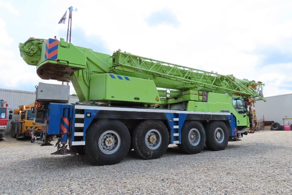 Liebherr LTM 1070-4.1 - All terrain crane: picture 3 Liebherr LTM 1070-4.1 - All terrain crane: picture 3