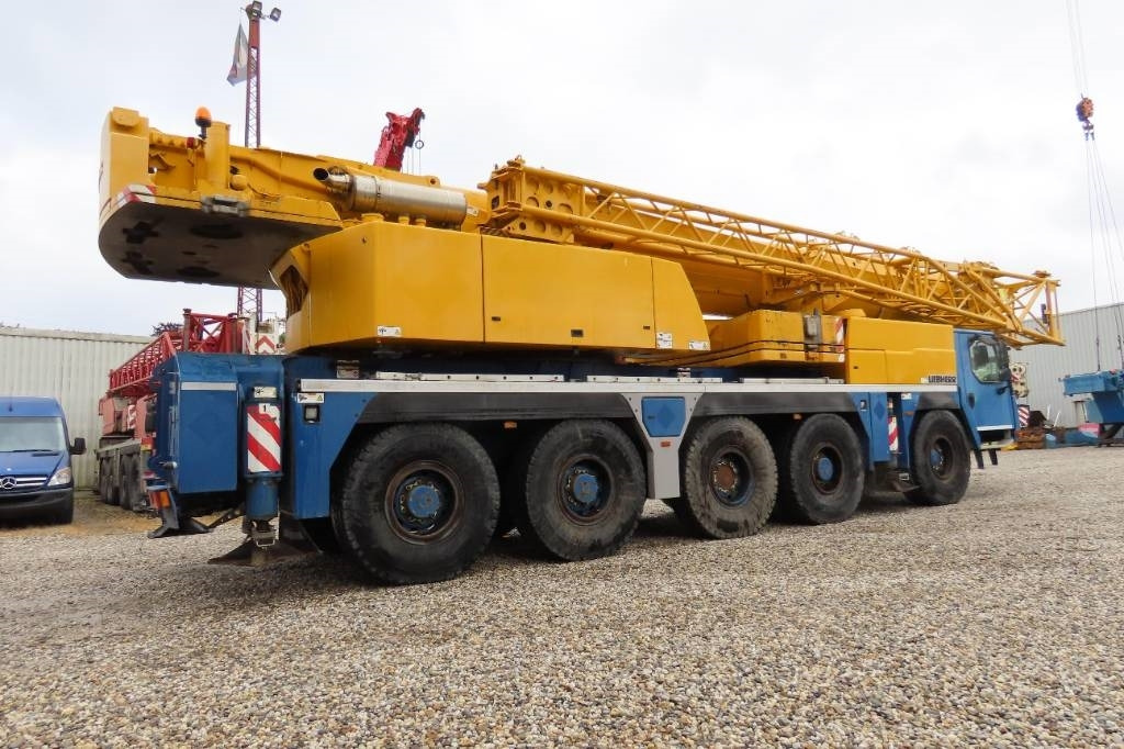 Liebherr LTM 1130-5.1 - All terrain crane: picture 3 Liebherr LTM 1130-5.1 - All terrain crane: picture 3