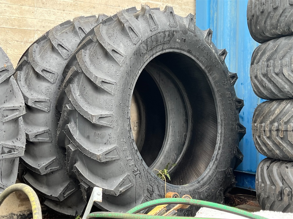 18.4-38 10 lagers - Tire for Agricultural machinery: picture 1 18.4-38 10 lagers - Tire for Agricultural machinery: picture 1
