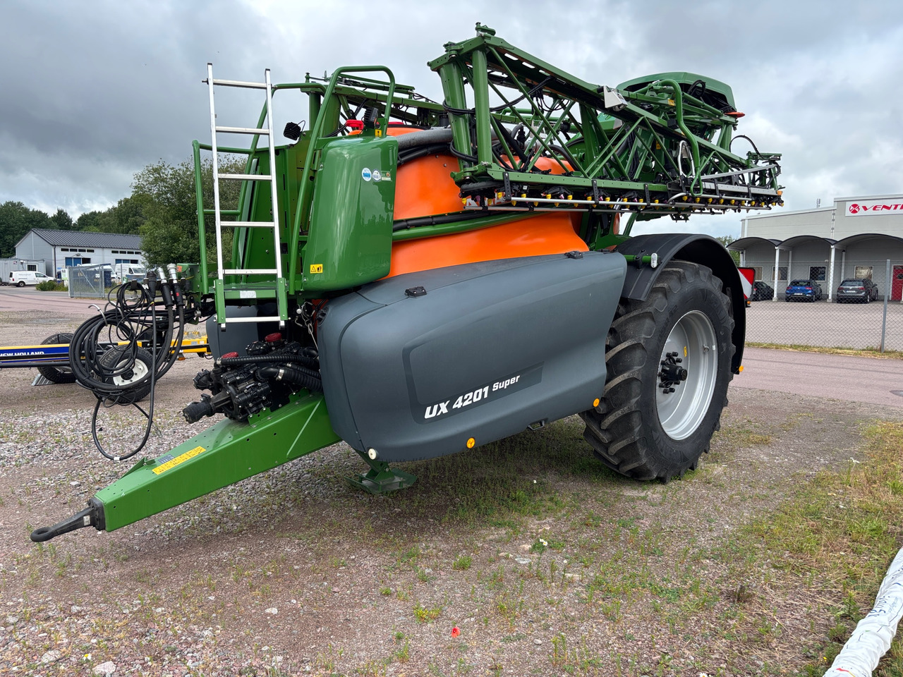 Amazone UX 4201 - Sprayer: picture 1 Amazone UX 4201 - Sprayer: picture 1