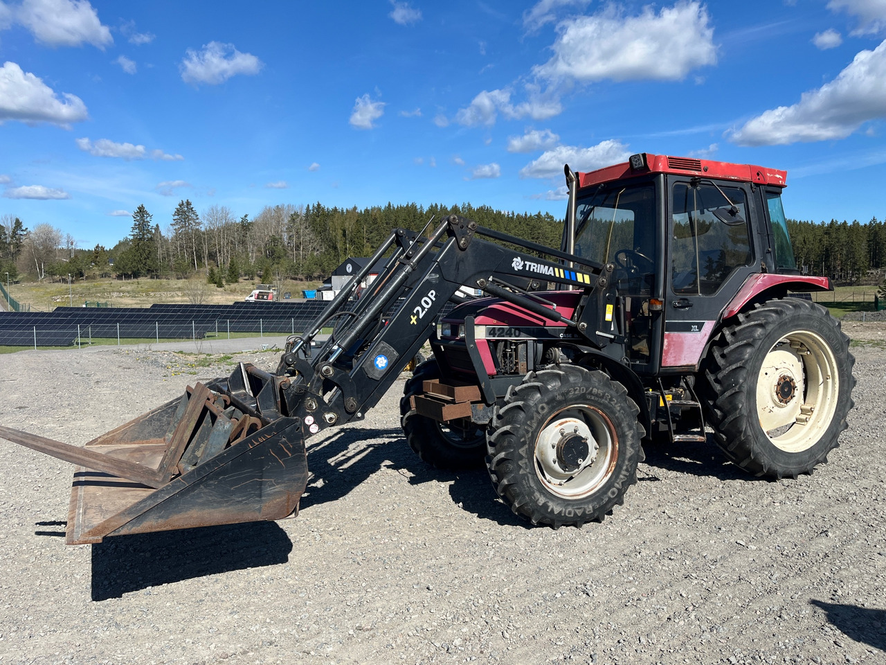 Case 4240 XL - Farm tractor: picture 1 Case 4240 XL - Farm tractor: picture 1