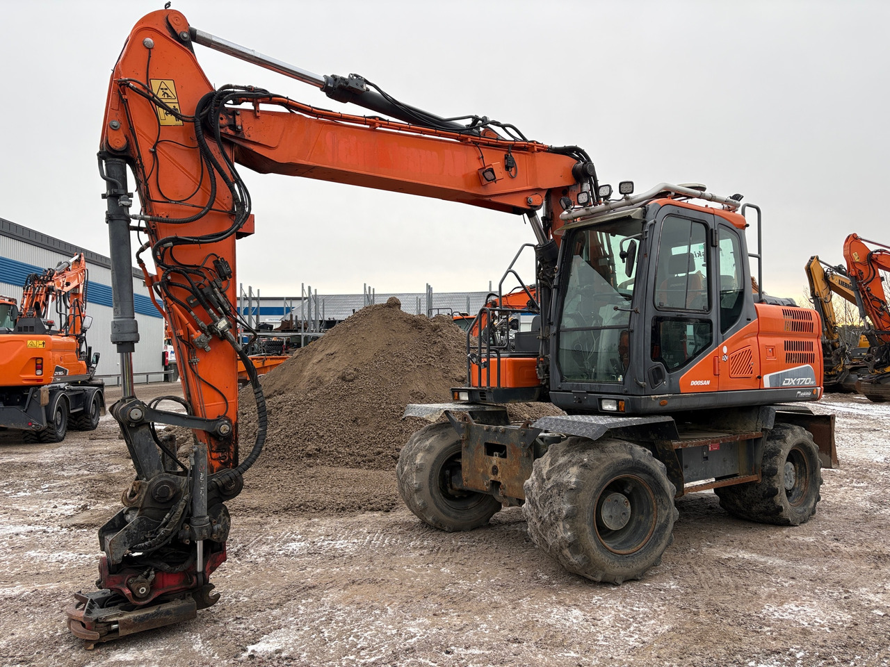 Doosan DX170 W-5 - Excavator: picture 1 Doosan DX170 W-5 - Excavator: picture 1