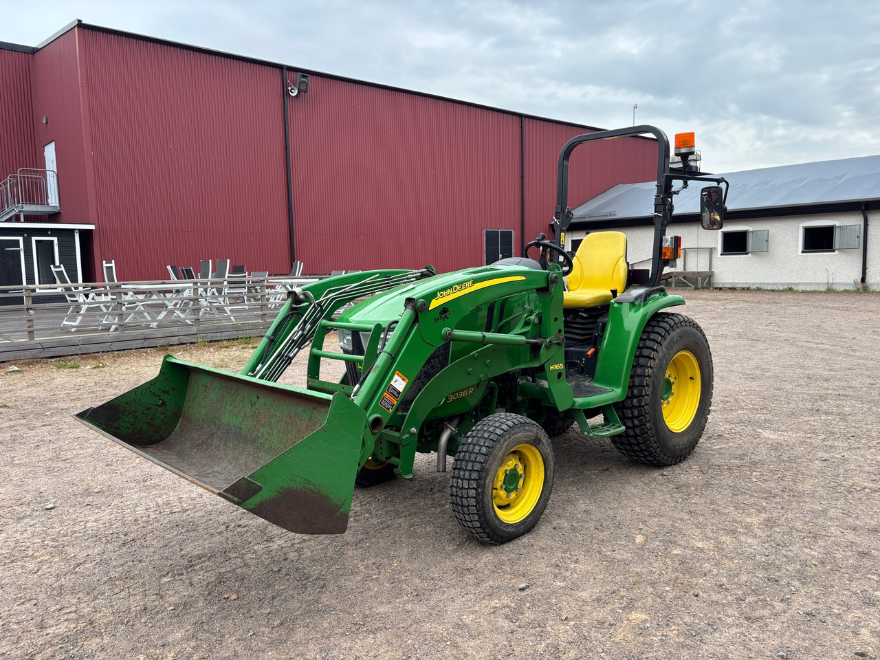 John Deere 3038R - Farm tractor: picture 1 John Deere 3038R - Farm tractor: picture 1