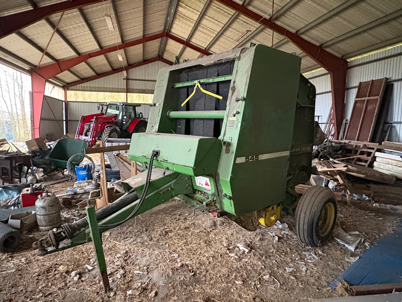 John Deere 545 - Round baler: picture 1 John Deere 545 - Round baler: picture 1