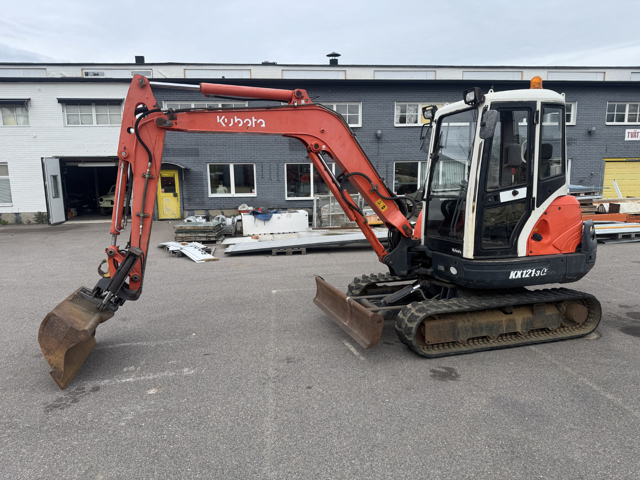 Kubota KX121-3 - Excavator: picture 1 Kubota KX121-3 - Excavator: picture 1