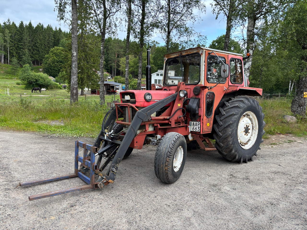 Massey Ferguson 165 - Farm tractor: picture 1 Massey Ferguson 165 - Farm tractor: picture 1