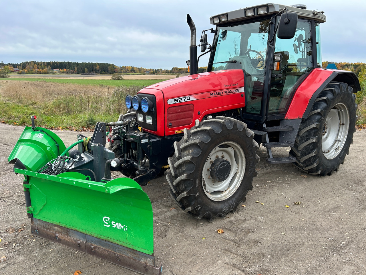 Massey Ferguson 6270 - Farm tractor: picture 1 Massey Ferguson 6270 - Farm tractor: picture 1