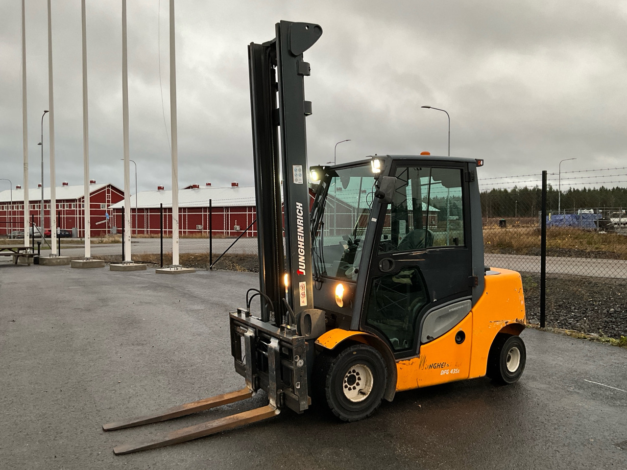 Jungheinrich DFG 435S - Material handling equipment: picture 1 Jungheinrich DFG 435S - Material handling equipment: picture 1