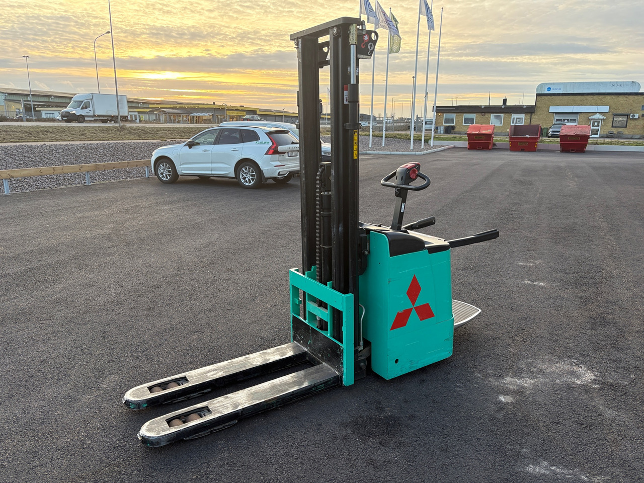 Mitsubishi SBV16KI - Material handling equipment: picture 1 Mitsubishi SBV16KI - Material handling equipment: picture 1