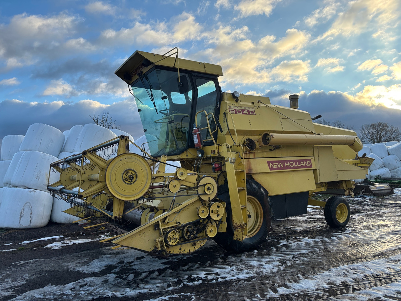 New Holland Clayson 8040 - Combine harvester: picture 1 New Holland Clayson 8040 - Combine harvester: picture 1