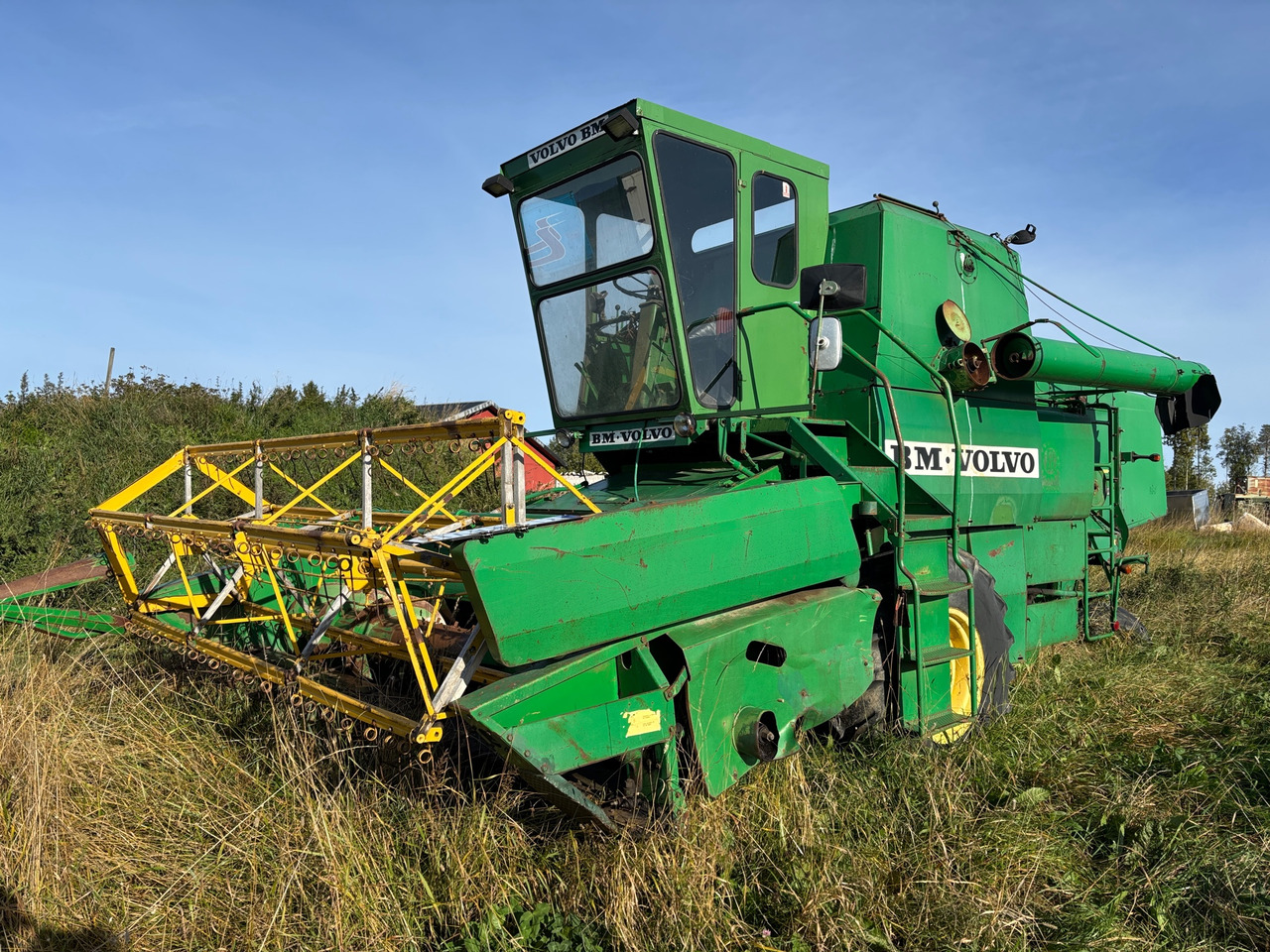 Volvo BM S 950 - Combine harvester: picture 1 Volvo BM S 950 - Combine harvester: picture 1