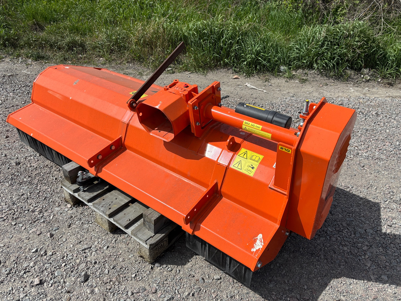 W Perfect KP-210 - Flail mower/ Mulcher: picture 1 W Perfect KP-210 - Flail mower/ Mulcher: picture 1