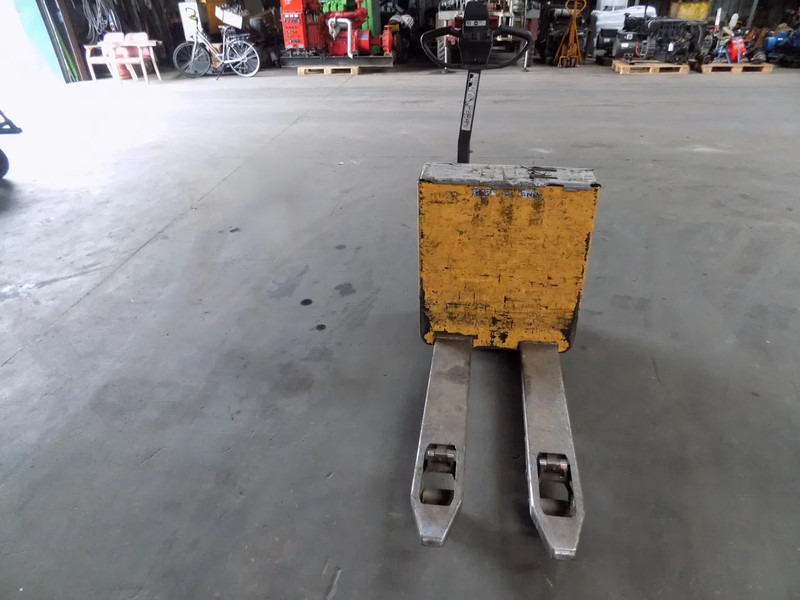 Atlet electrick lift choice off 3 pieces accu - Electric forklift: picture 2 Atlet electrick lift choice off 3 pieces accu - Electric forklift: picture 2