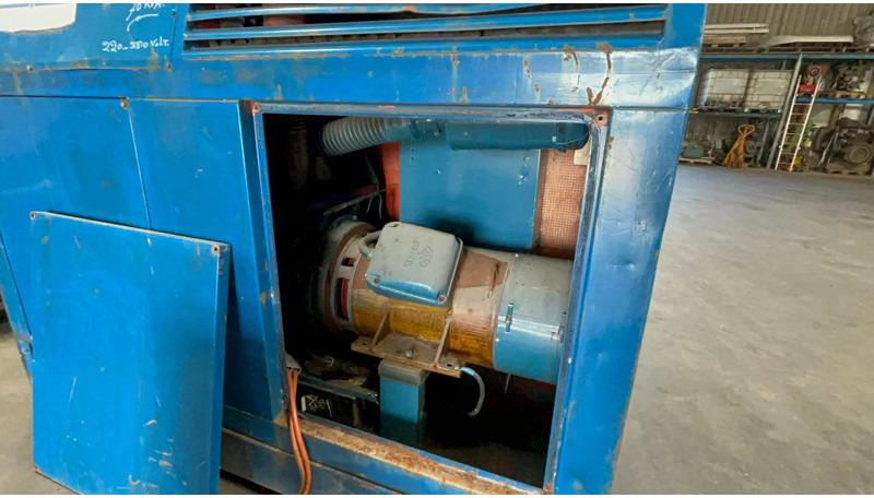 Generator set Bredenoord Bredenoord aggregaat BRD 70 KVA Deutz F5L413: picture 16
