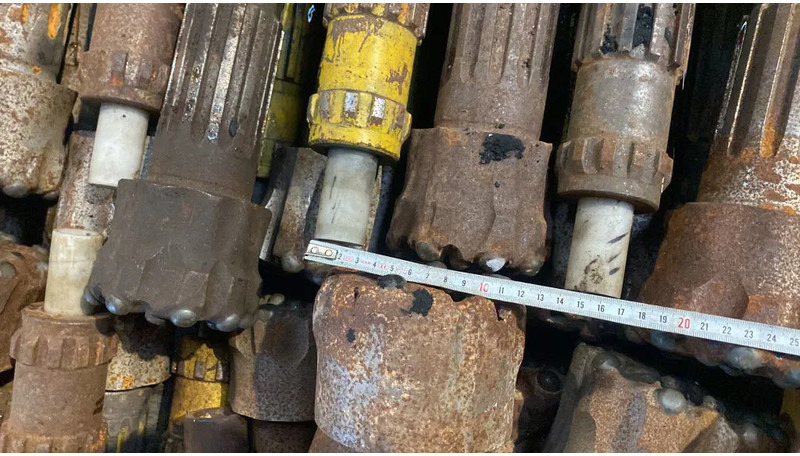 Diversen Sandvik Atlas copco Halco Drill Head rock bit 3.5 and 4 inch - Drilling rig: picture 2 Diversen Sandvik Atlas copco Halco Drill Head rock bit 3.5 and 4 inch - Drilling rig: picture 2